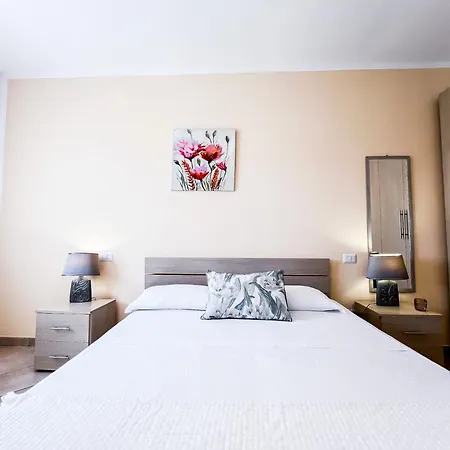 Ginestra House Lägenhet Olbia