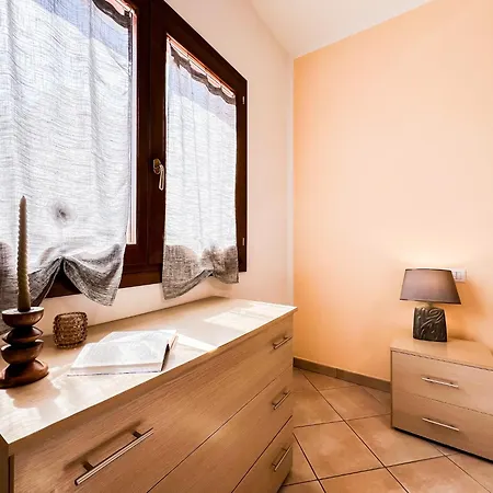 Lägenhet Ginestra House Olbia