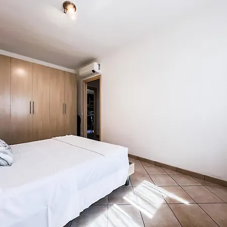 Ginestra House Apartmán *